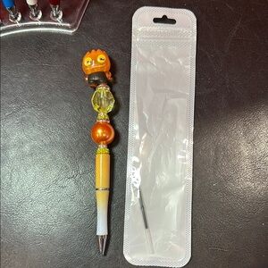 HANDMADE DISNEY DOORABLE BEADED PEN Series 11 Bernie​